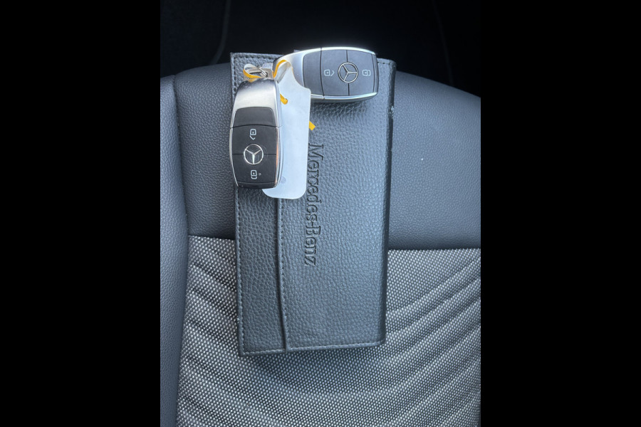 Mercedes-Benz A-Klasse 180 Business Line | Automaat | Pano | Parkeer Camera | Stoelverwarming