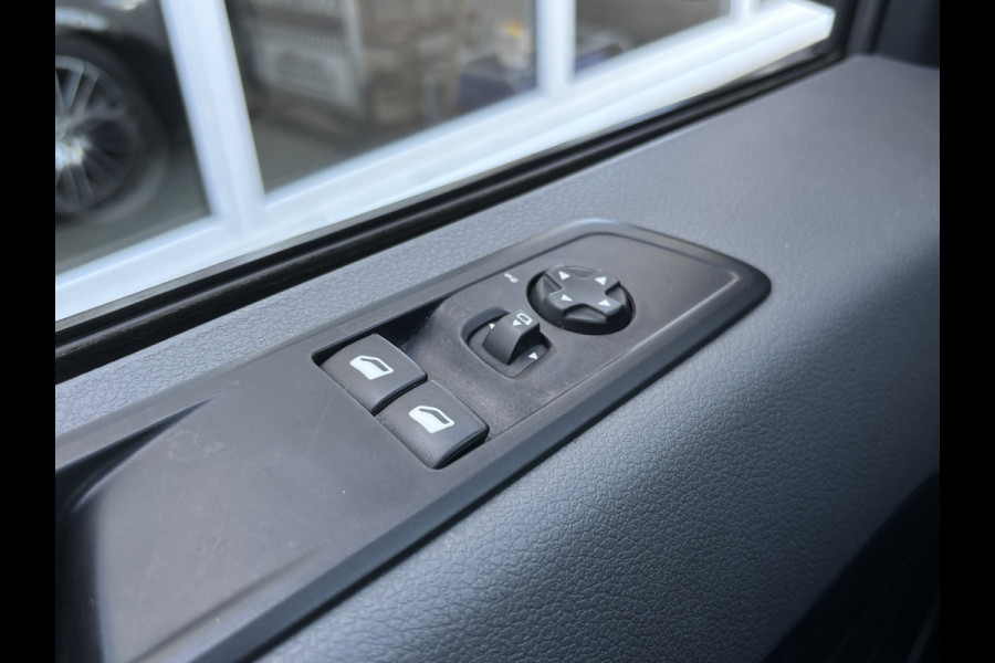Opel Vivaro 2.0 CDTI L3H1 Edition | 3 Zitplaatsen | Parkeer Camera | Apple Carplay | Dodehoek Detectie