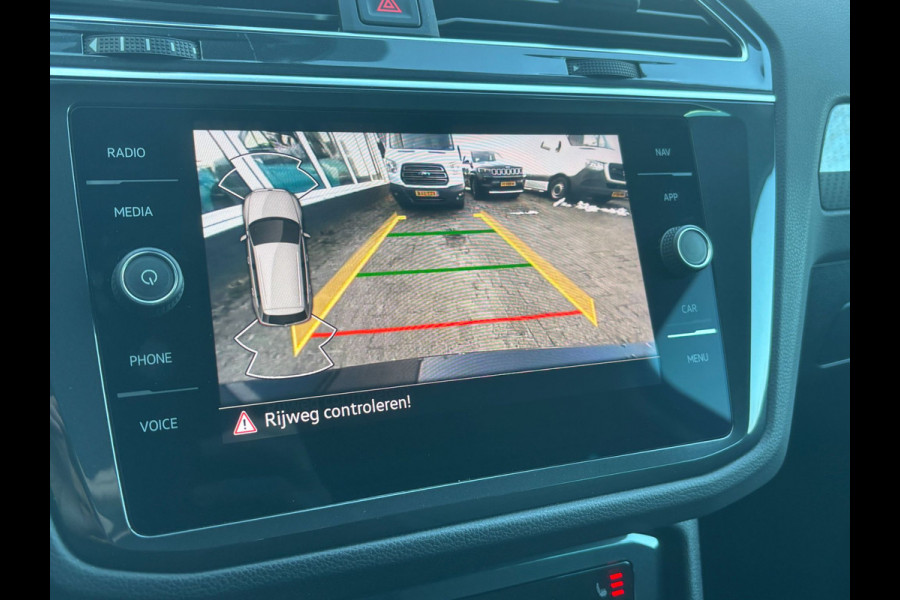 Volkswagen Tiguan 1.5 TSI Life Business | Parkeer Camera | Stuur Verwarming | Adaptive Cruise