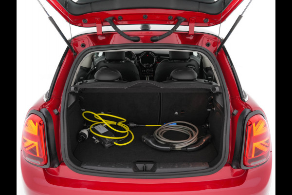 MINI Mini Electric Business Edition 33 kWh [ 3-Fase-11kW ] {SOH-100%} (INCL-BTW) Aut. *LEATHER | FULL-LED | KEYLESS | SPORTSEATS | NAVI-FULLMAP | ECC | AMBIENTLIGHT | DAB | DIGI-COCKPIT | PDC | 17"ALU*