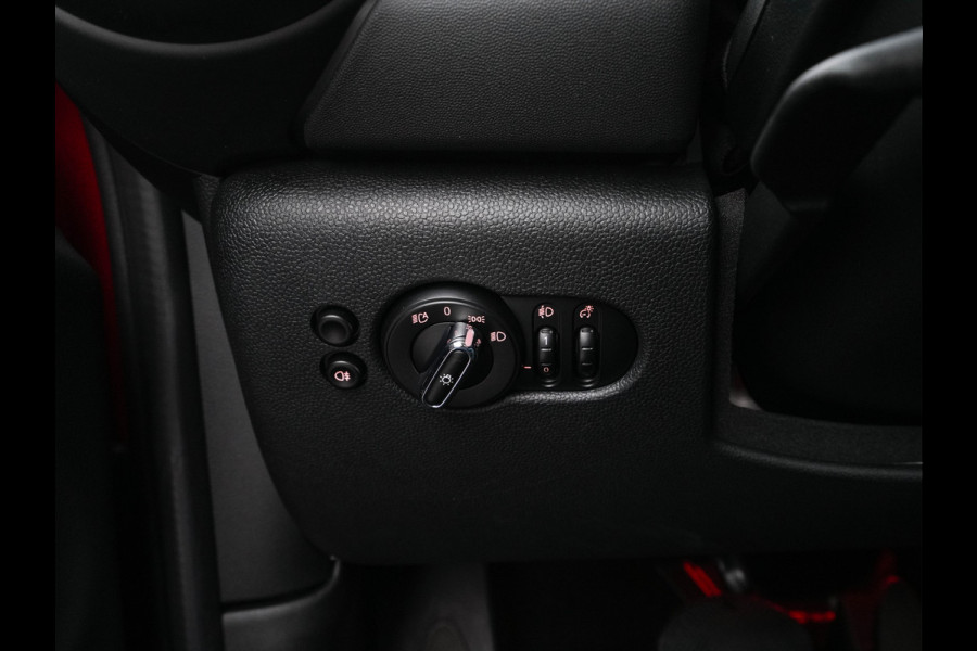 MINI Mini Electric Business Edition 33 kWh [ 3-Fase-11kW ] {SOH-100%} (INCL-BTW) Aut. *LEATHER | FULL-LED | KEYLESS | SPORTSEATS | NAVI-FULLMAP | ECC | AMBIENTLIGHT | DAB | DIGI-COCKPIT | PDC | 17"ALU*