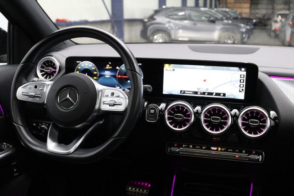 Mercedes-Benz EQA 250 AMG Line 67 kWh 190 PK, Panoramadak, Leder, Stoelkoeling-Verwarming, Sfeerverlichting