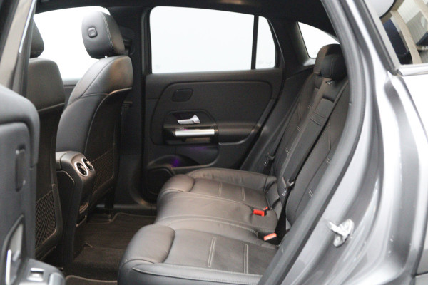 Mercedes-Benz EQA 250 AMG Line 67 kWh 190 PK, Panoramadak, Leder, Stoelkoeling-Verwarming, Sfeerverlichting