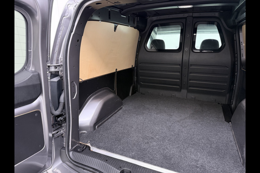 Mercedes-Benz Citan 112 CDI L1 Pro Automaat // Climate // Camera // LED // Cruise Control // LM // Stoelverwarming // Bumpers in kleur
