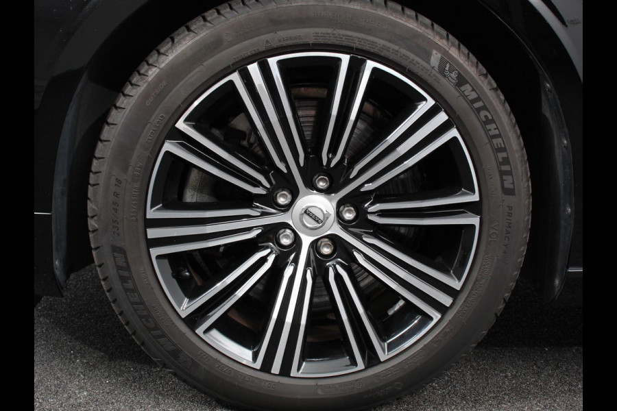Volvo V60 2.0 T8 390pk Recharge AWD Inscription Expression Navigatie Apple Carplay Android Auto Elektrische trekhaak Parkeersensoren Elektrische achterklep Adaptive Cruise Control Virtual Cockpit Stoel- en stuurverwarming Ledverlichting  Climate Control
