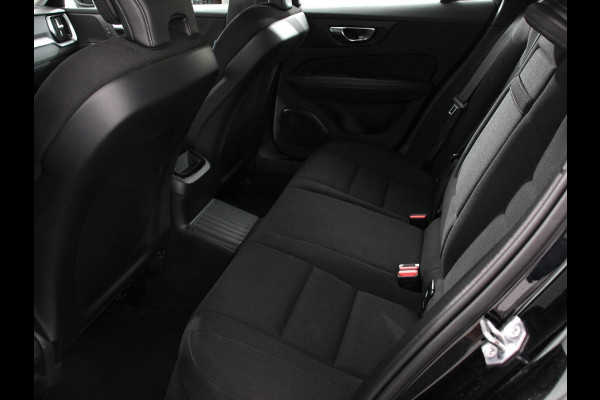 Volvo V60 2.0 T8 390pk Recharge AWD Inscription Expression Navigatie Apple Carplay Android Auto Elektrische trekhaak Parkeersensoren Elektrische achterklep Adaptive Cruise Control Virtual Cockpit Stoel- en stuurverwarming Ledverlichting  Climate Control