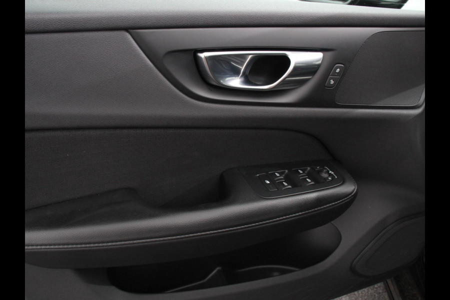 Volvo V60 2.0 T8 390pk Recharge AWD Inscription Expression Navigatie Apple Carplay Android Auto Elektrische trekhaak Parkeersensoren Elektrische achterklep Adaptive Cruise Control Virtual Cockpit Stoel- en stuurverwarming Ledverlichting  Climate Control