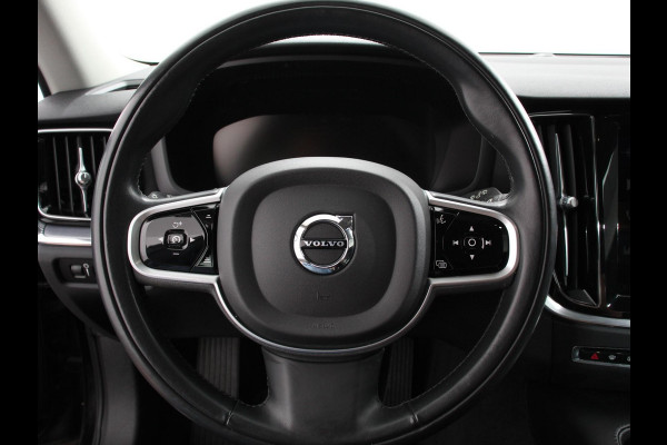 Volvo V60 2.0 T8 390pk Recharge AWD Inscription Expression Navigatie Apple Carplay Android Auto Elektrische trekhaak Parkeersensoren Elektrische achterklep Adaptive Cruise Control Virtual Cockpit Stoel- en stuurverwarming Ledverlichting  Climate Control