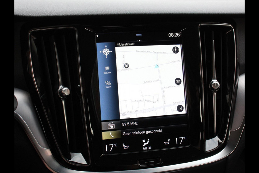 Volvo V60 2.0 T8 390pk Recharge AWD Inscription Expression Navigatie Apple Carplay Android Auto Elektrische trekhaak Parkeersensoren Elektrische achterklep Adaptive Cruise Control Virtual Cockpit Stoel- en stuurverwarming Ledverlichting  Climate Control