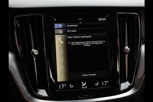 Volvo V60 2.0 T8 390pk Recharge AWD Inscription Expression Navigatie Apple Carplay Android Auto Elektrische trekhaak Parkeersensoren Elektrische achterklep Adaptive Cruise Control Virtual Cockpit Stoel- en stuurverwarming Ledverlichting  Climate Control