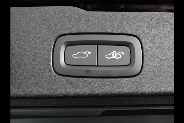 Volvo V60 2.0 T8 390pk Recharge AWD Inscription Expression Navigatie Apple Carplay Android Auto Elektrische trekhaak Parkeersensoren Elektrische achterklep Adaptive Cruise Control Virtual Cockpit Stoel- en stuurverwarming Ledverlichting  Climate Control