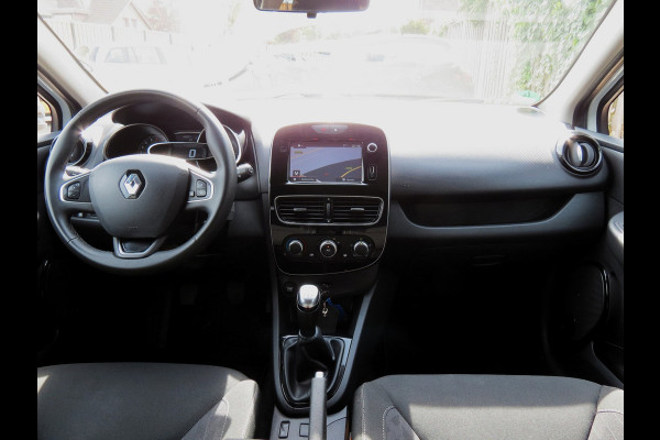 Renault Clio Estate 0.9 TCe Limited | DEALER ONDERHOUDEN | NAVI | CRUISE CONTROL | PARKEERSENSORS | DAB+ RADIO |
