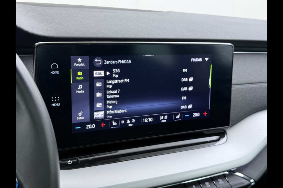 Škoda Octavia Combi 1.0TSI Pano.dak Trekhaak Adap.Cruise Stoelverwarming Navi Ecc Camera Apple Carplay Android Auto Pdc Business Edition Plus Keyless Elek.Achterklep DAB Lmv 17" Led P-Assist Virtual Cockpit Dealeronderhouden 1.300KG Trekgewicht Origineel Nederlandse Auto