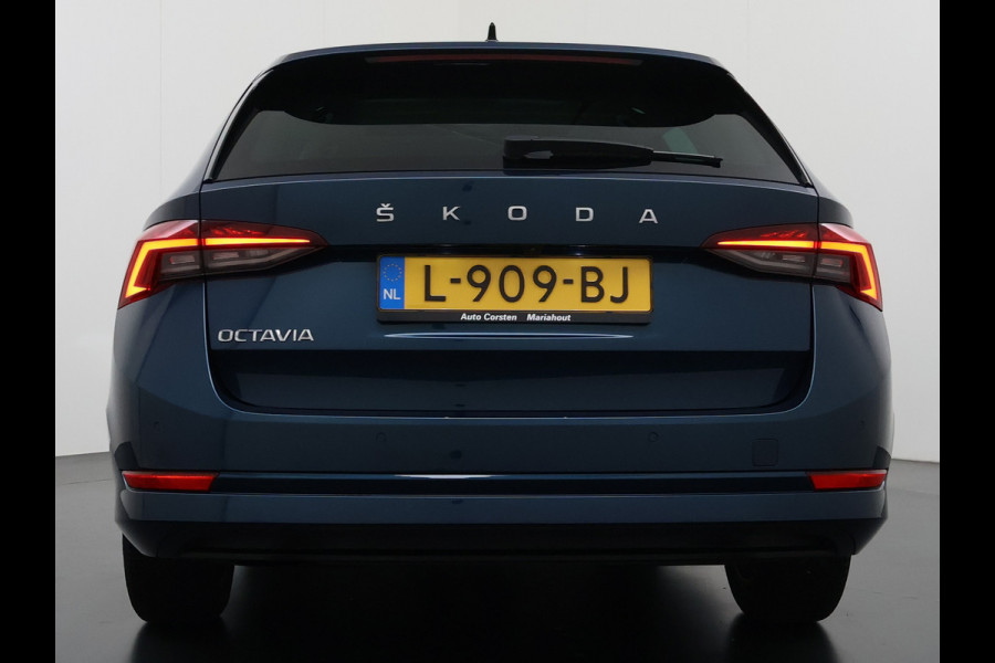 Škoda Octavia Combi 1.0TSI Pano.dak Trekhaak Adap.Cruise Stoelverwarming Navi Ecc Camera Apple Carplay Android Auto Pdc Business Edition Plus Keyless Elek.Achterklep DAB Lmv 17" Led P-Assist Virtual Cockpit Dealeronderhouden 1.300KG Trekgewicht Origineel Nederlandse Auto