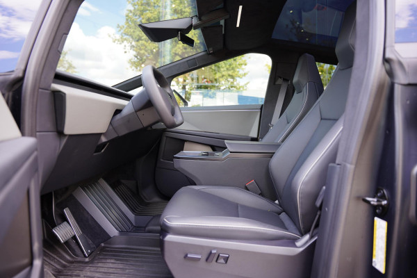 Tesla Cybertruck AWD 100 kWh DIRECT AVAILABLE