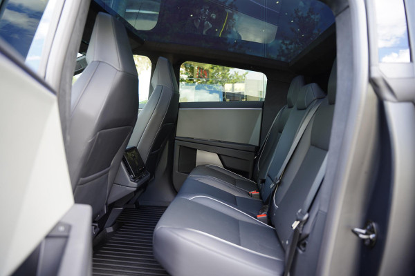 Tesla Cybertruck AWD 100 kWh DIRECT AVAILABLE