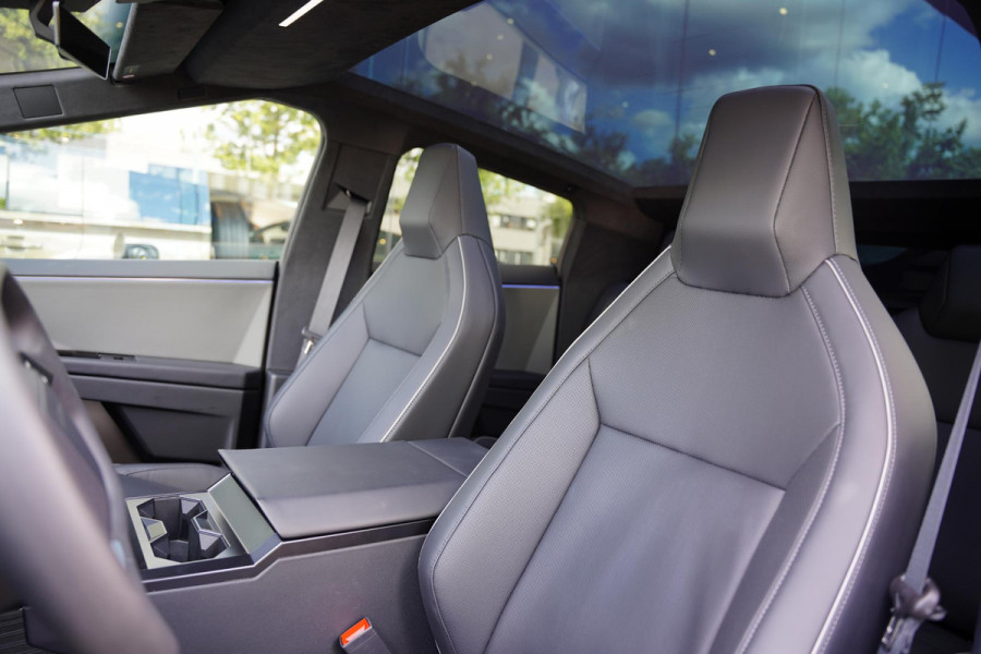 Tesla Cybertruck AWD 100 kWh DIRECT AVAILABLE