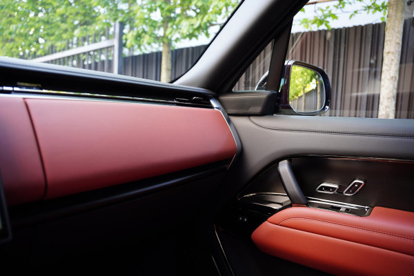 Land Rover Range Rover P 615 SV / Two-Tone Interieur / NL-Auto / BTW