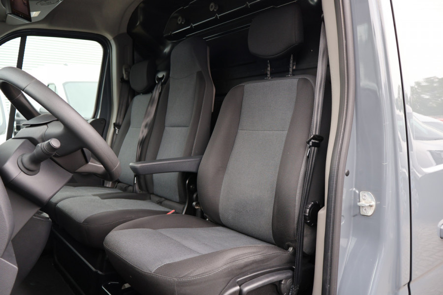 Renault Master 2.3 dCi 180pk L2 H2 Black Edition
