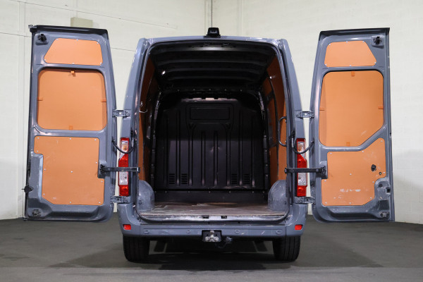 Renault Master 2.3 dCi 180pk L2 H2 Black Edition