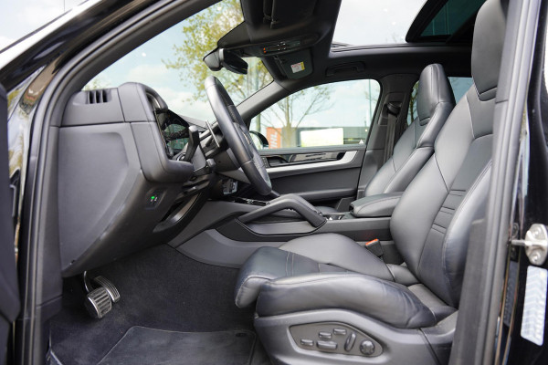 Porsche Cayenne 3.0 S E-Hybrid Black Edition / Sport Uitlaat / Sport Design Pakket