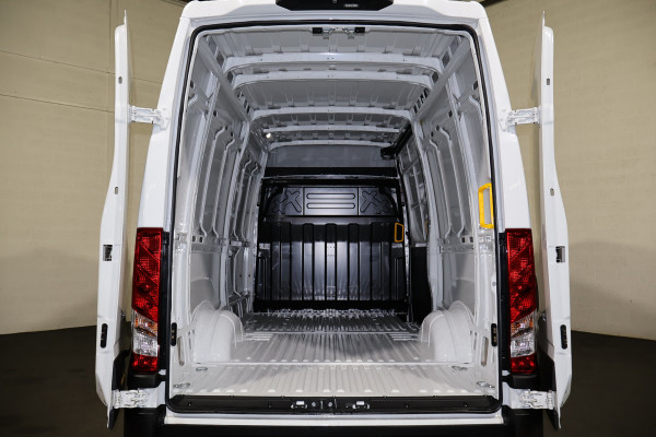 Iveco Daily 35S21 3.0 210pk Hi-Matic Automaat Navigatie Camera