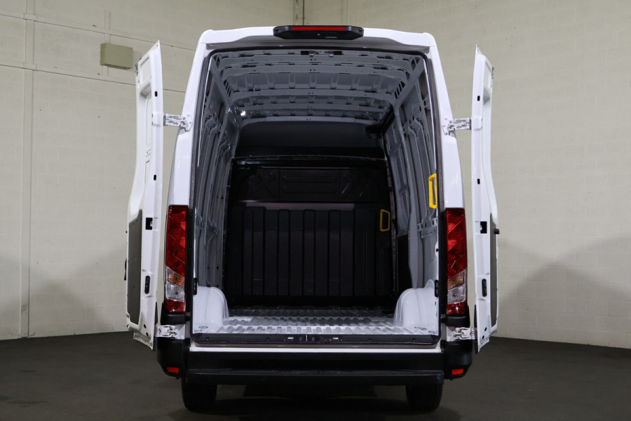 Iveco Daily 35S21 3.0 210pk Hi-Matic Automaat Navigatie Camera