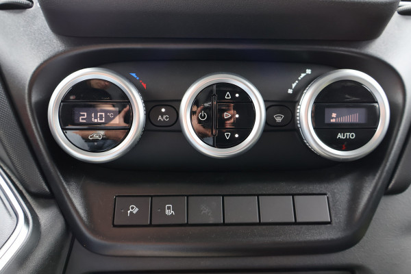 Iveco Daily 35S21 3.0 210pk Hi-Matic Automaat Navigatie Camera