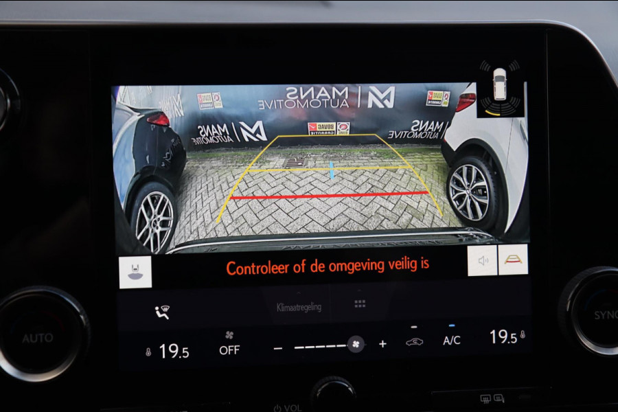 Lexus NX 350h / KEYLESS / ACC / CAMERA / CARPLAY / ALCANTARA