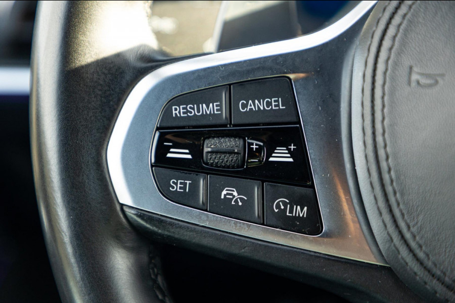 BMW 3-serie M340i xDrive Laserlight I Live Cockpit Professional I Head-Up I Adaptive cruise I Sfeerverlichting
