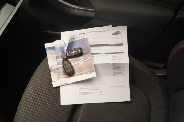 Ford Focus Wagon 1.5 EcoBoost 150pk Automaat ST Line X Business