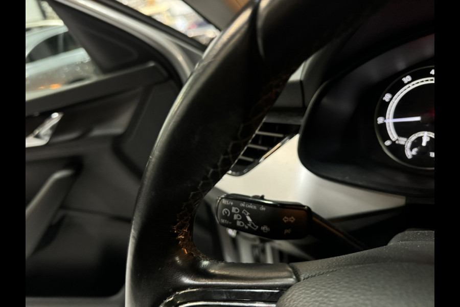 Škoda Kamiq 1.0 TSI Style Garantie Carplay StoelVW Lane Ass Front Ass DAB Cruise Clima Navi LED Rijklaar