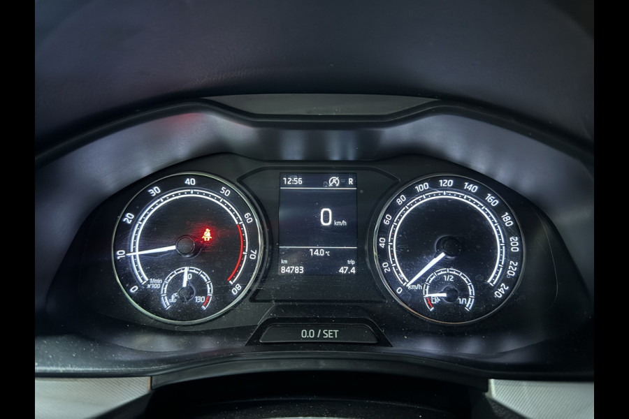 Škoda Kamiq 1.0 TSI Style Garantie Carplay StoelVW Lane Ass Front Ass DAB Cruise Clima Navi LED Rijklaar