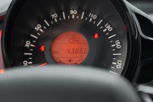 Peugeot 108 1.0 e-VTi Active | Apple Carplay | Airco | Getint Glas | 5 Deurs