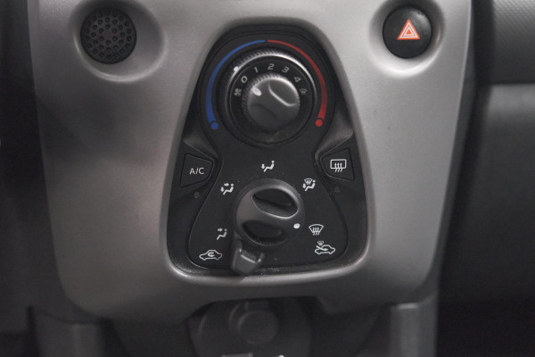 Peugeot 108 1.0 e-VTi Active | Apple Carplay | Airco | Getint Glas | 5 Deurs