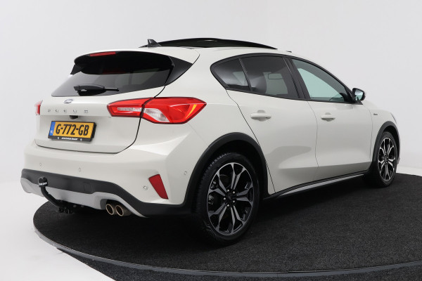 Ford Focus 1.5 EcoBoost Active Business (PANORAMADAK STOEL-/STUURVERWARMING, CAMERA, TREKHAAK, AUTOPILOT, HEAD-UP, ADAPTIVE)