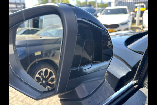 Audi Q3 35 TFSI S Line Pro Line S S-Line | Panoramadak | Stoelverwarming | Camera | Cruise Control | Apple Carplay | Dodehoekdetectie | Navigatie | Parkeersensoren |