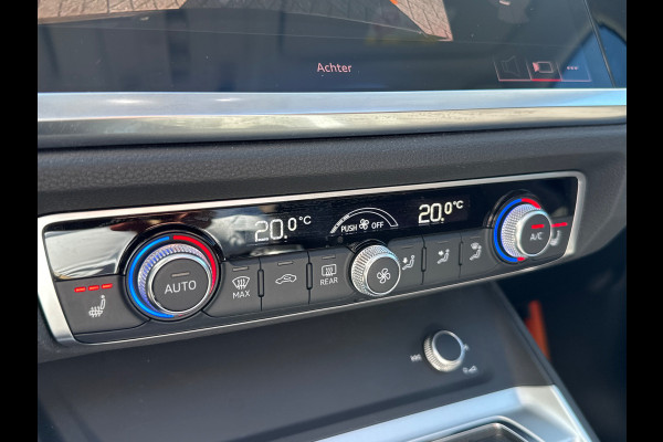 Audi Q3 35 TFSI S Line Pro Line S S-Line | Panoramadak | Stoelverwarming | Camera | Cruise Control | Apple Carplay | Dodehoekdetectie | Navigatie | Parkeersensoren |