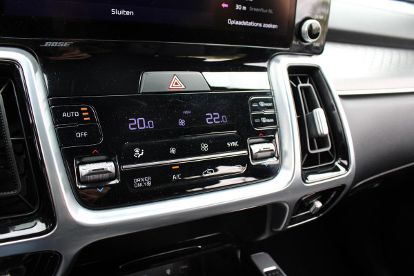 Kia Sorento 1.6 T-GDI Plug-in Hybrid 4WD ExecutiveLine 5p. 265 PK | Afneembare trekhaak | Panoramadak | 2 bandensets | Bestuurdersstoel Met Geheugen | BTW verrekenbaar | Dealer onderhouden