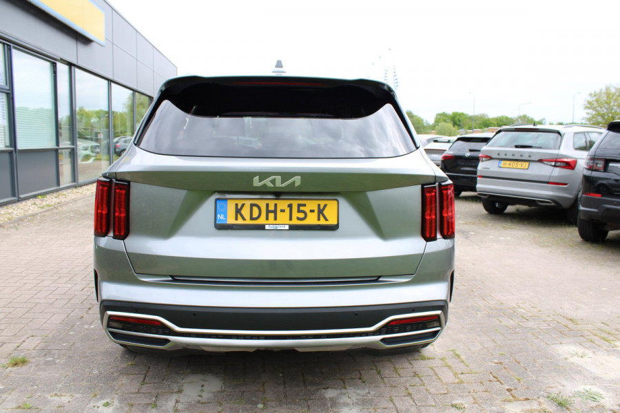 Kia Sorento 1.6 T-GDI Plug-in Hybrid 4WD ExecutiveLine 5p. 265 PK | Afneembare trekhaak | Panoramadak | 2 bandensets | Bestuurdersstoel Met Geheugen | BTW verrekenbaar | Dealer onderhouden