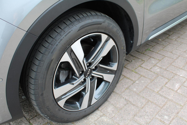 Kia Sorento 1.6 T-GDI Plug-in Hybrid 4WD ExecutiveLine 5p. 265 PK | Afneembare trekhaak | Panoramadak | 2 bandensets | Bestuurdersstoel Met Geheugen | BTW verrekenbaar | Dealer onderhouden