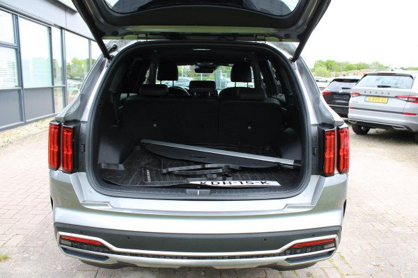 Kia Sorento 1.6 T-GDI Plug-in Hybrid 4WD ExecutiveLine 5p. 265 PK | Afneembare trekhaak | Panoramadak | 2 bandensets | Bestuurdersstoel Met Geheugen | BTW verrekenbaar | Dealer onderhouden