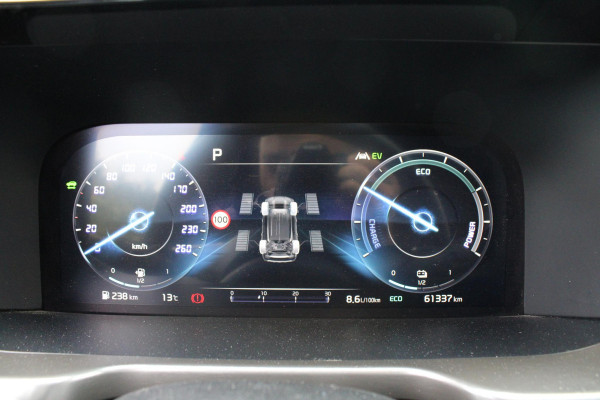 Kia Sorento 1.6 T-GDI Plug-in Hybrid 4WD ExecutiveLine 5p. 265 PK | Afneembare trekhaak | Panoramadak | 2 bandensets | Bestuurdersstoel Met Geheugen | BTW verrekenbaar | Dealer onderhouden