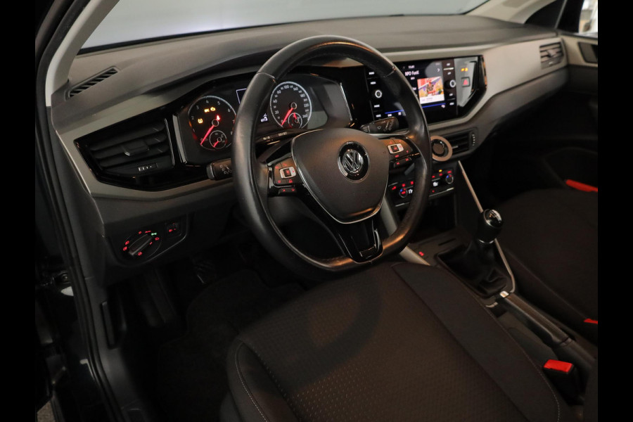 Volkswagen Polo 1.0 TSI Comfortline Business 95pk 5bak| Navi| parksensors| alarm| extra getint glas