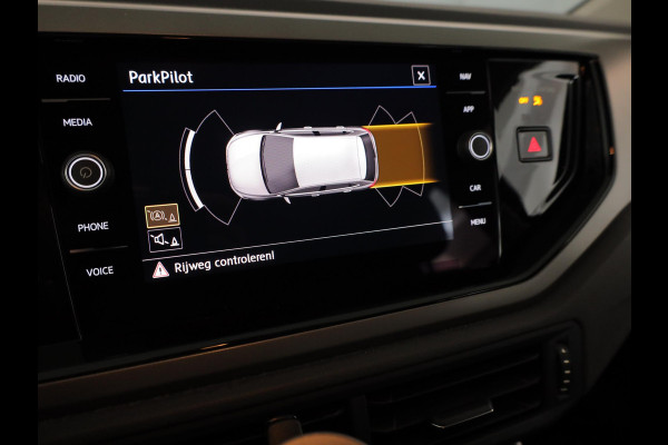 Volkswagen Polo 1.0 TSI Comfortline Business 95pk 5bak| Navi| parksensors| alarm| extra getint glas