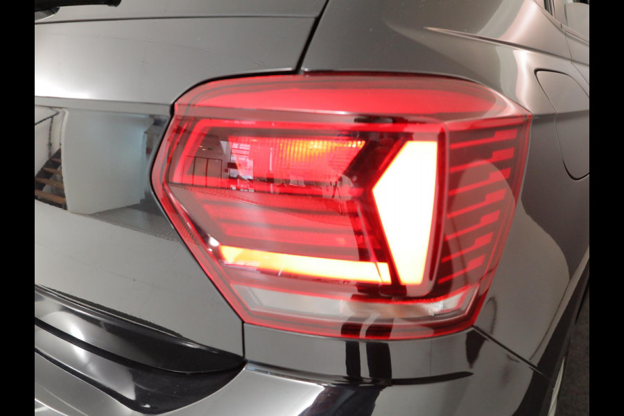 Volkswagen Polo 1.0 TSI Comfortline Business 95pk 5bak| Navi| parksensors| alarm| extra getint glas
