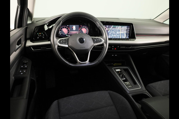Volkswagen Golf Variant 1.0 eTSI Life | 110 pk Automaat (DSG) | Verlengde garantie | Navigatie | Parkeersensoren | Achteruitrijcamera | LED koplampen |17" All season banden |