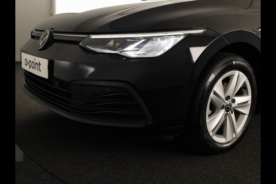 Volkswagen Golf Variant 1.0 eTSI Life | 110 pk Automaat (DSG) | Verlengde garantie | Navigatie | Parkeersensoren | Achteruitrijcamera | LED koplampen |17" All season banden |