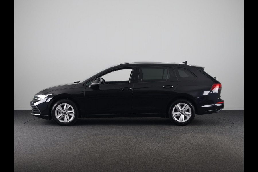 Volkswagen Golf Variant 1.0 eTSI Life | 110 pk Automaat (DSG) | Verlengde garantie | Navigatie | Parkeersensoren | Achteruitrijcamera | LED koplampen |17" All season banden |