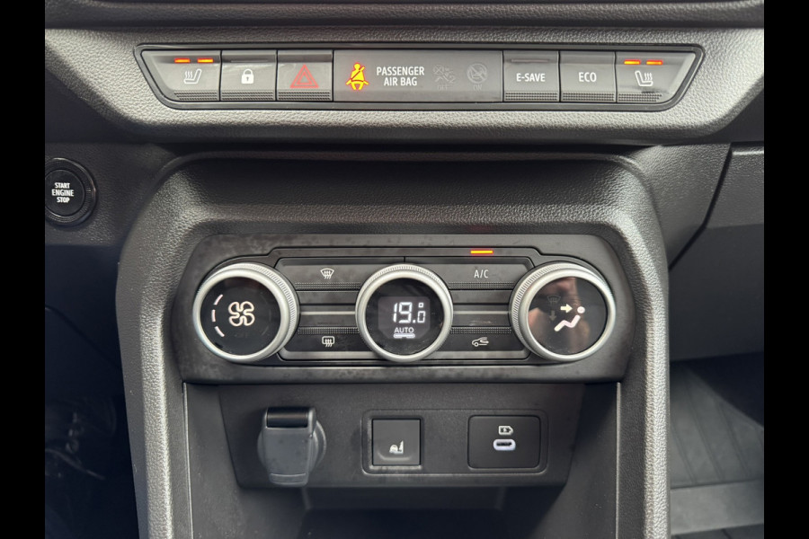 Dacia Jogger 1.6 Hybrid 140 Extreme 7p. Cruise Camera Naci Carplay Stoelverwarming Lane assist Clima Keyless